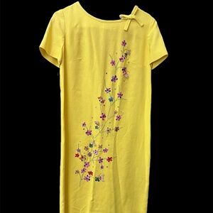 Vintage Yellow Floral Appliqué Shift Dress